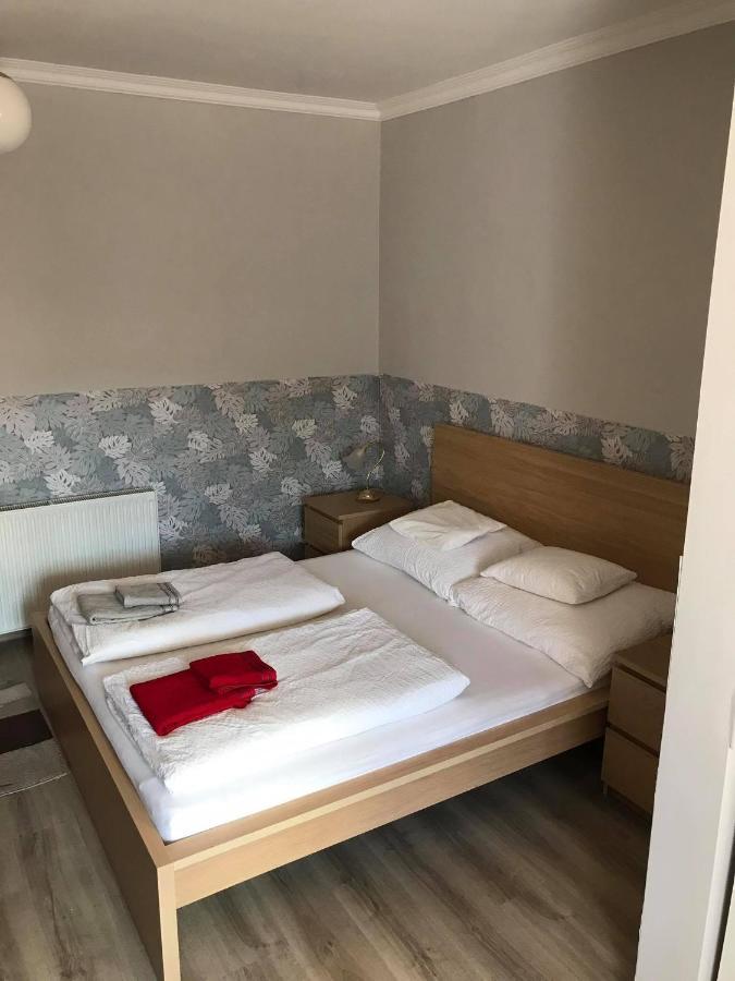Hunyadi Panzio-Apartman Makó Exteriér fotografie