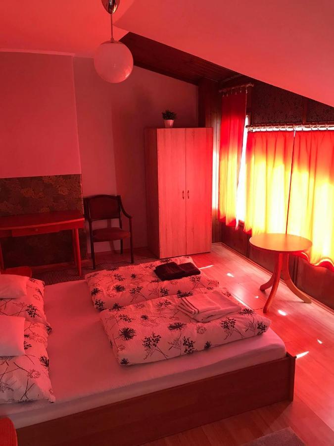 Hunyadi Panzio-Apartman Makó Exteriér fotografie