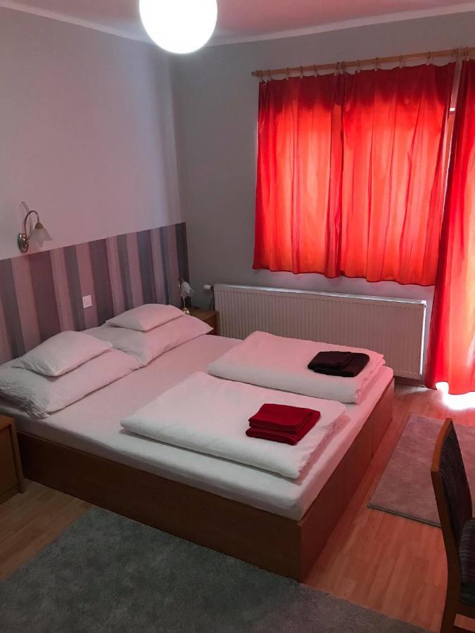 Hunyadi Panzio-Apartman Makó Exteriér fotografie